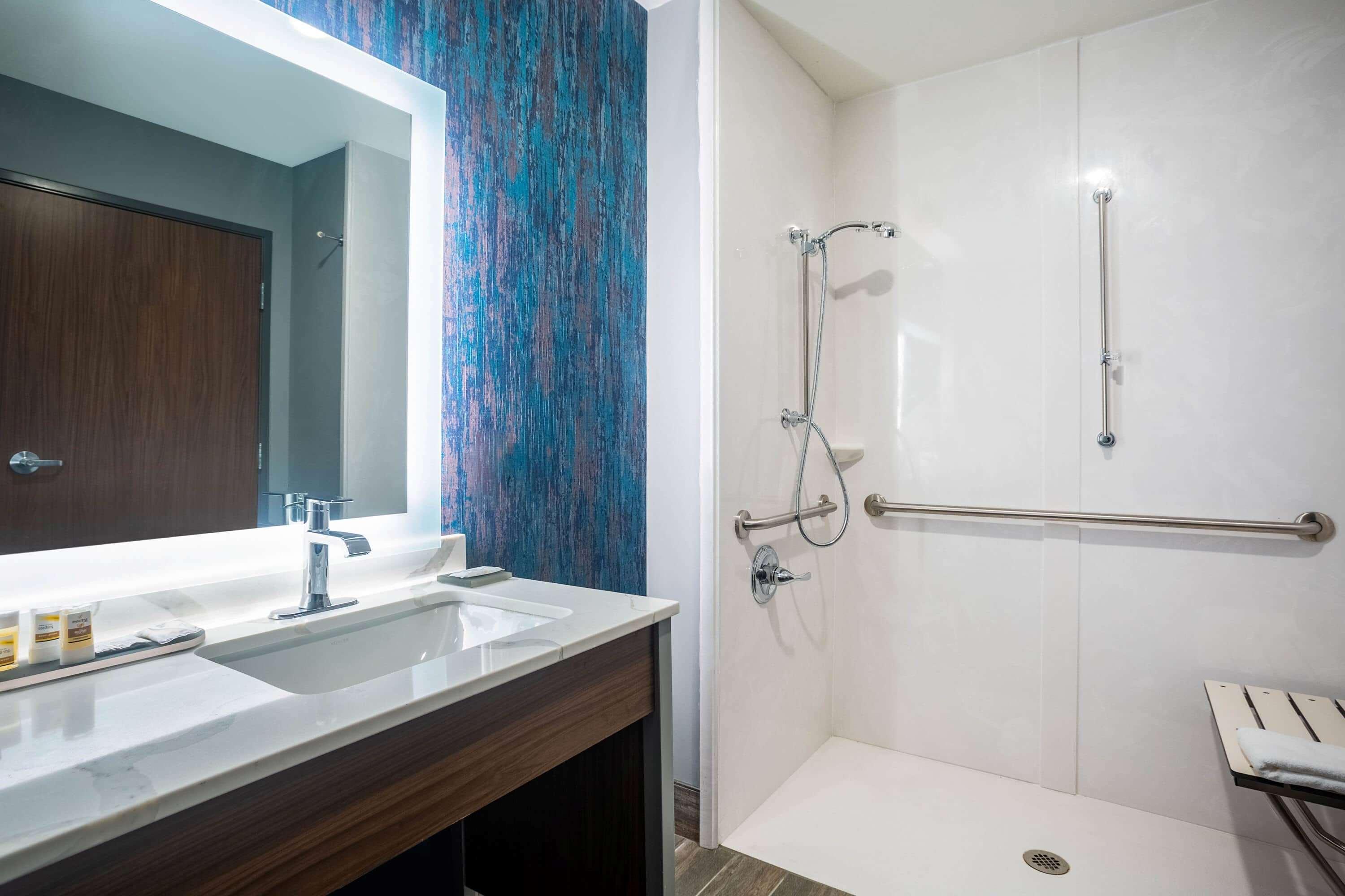 La Quinta Inn & Suites By Wyndham Оксфорд Екстериор снимка