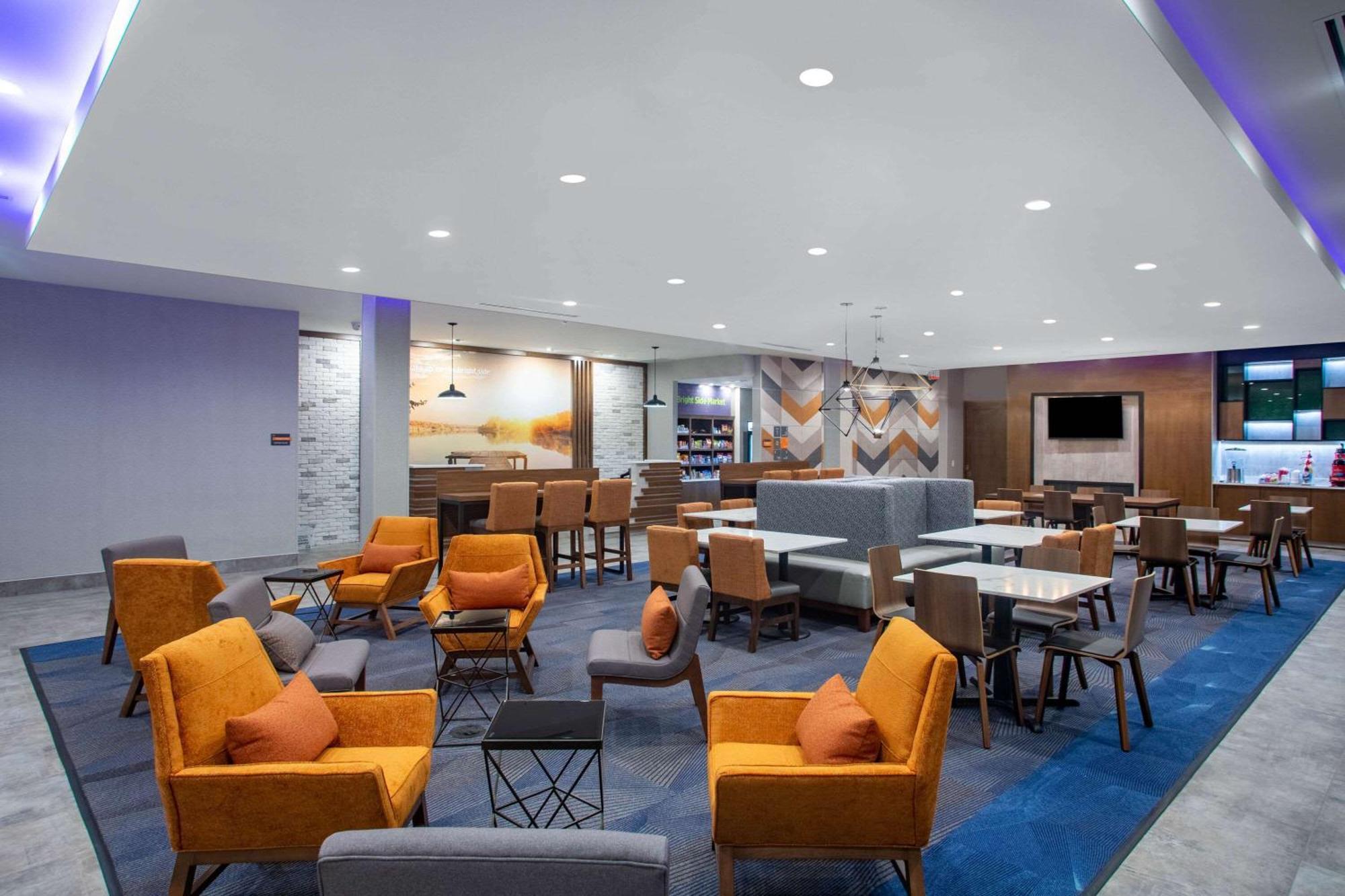 La Quinta Inn & Suites By Wyndham Оксфорд Екстериор снимка